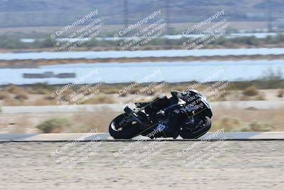 media/Oct-05-2025-CVMA (Sun) [[beeef4f201]]/Race 10-Formula Lightweight Twins Shootout/